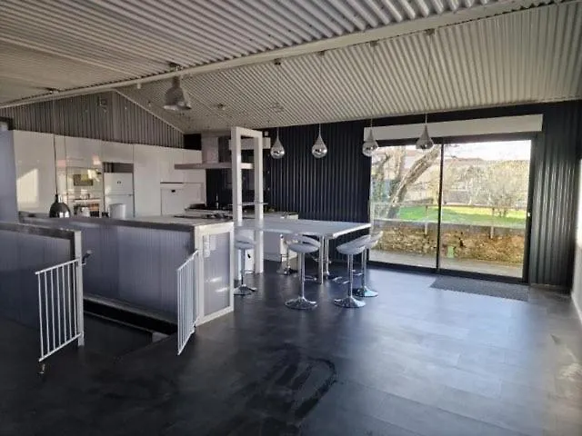 Les Cerisiers 2 2 3*